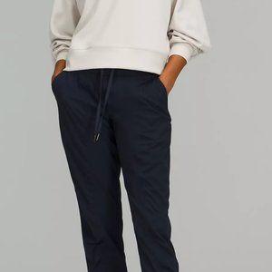 LULULEMON Dance Studio High Rise Jogger Pant Like New! True Navy